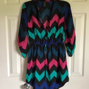 Justify tunic with colorful patterns